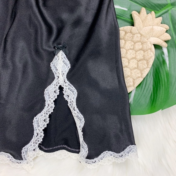 Victoria's Secret Black Lace Sleep Cami - Picture 7 of 8